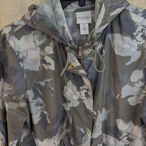 Weekends By Chico's Green, Gray & White Lightweight Windbreaker with Hood Size 0